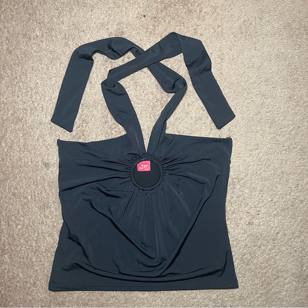 Tres Bon Women’s / Juniors Black Halter Top - 12-1/2” L - 15-1/2 W